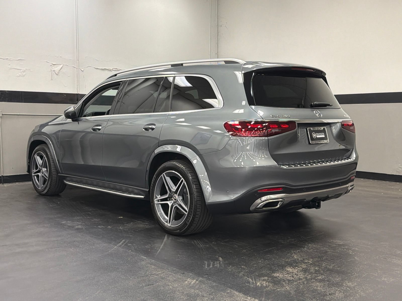 Used 2026 Mercedes-Benz GLS 450 4MATIC w/ AMG Line Exterior image 8