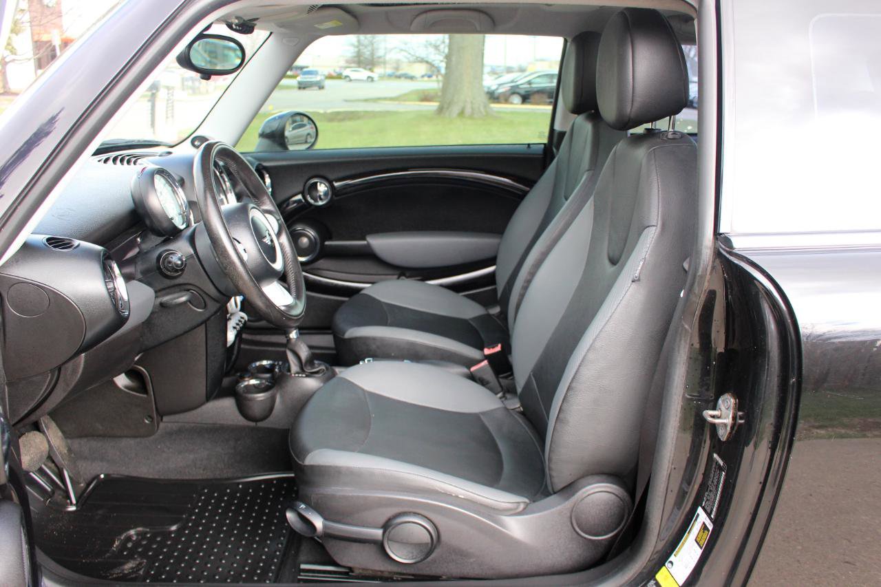 Used 2010 MINI Cooper Hardtop image 13