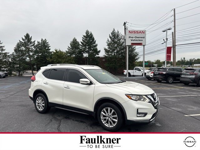 Used 2017 Nissan Rogue SV AWD/4WD image 1
