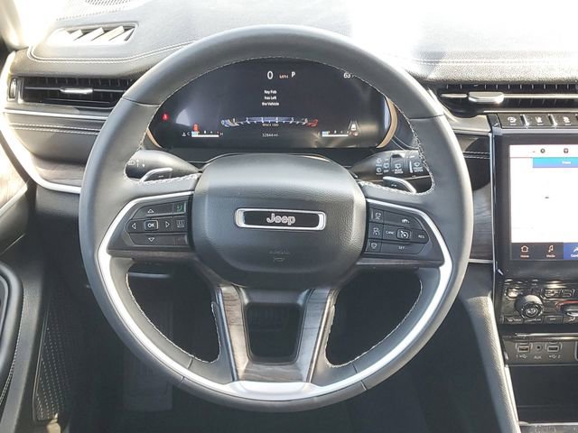 Used 2023 Jeep Grand Cherokee L Limited AWD/4WD image 15