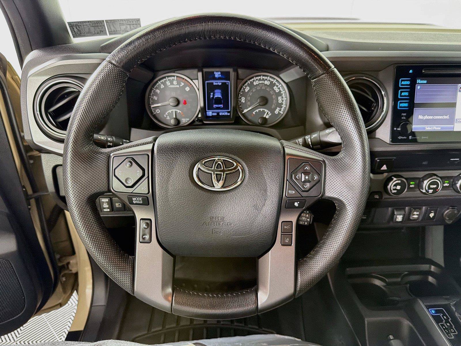 Used 2019 Toyota Tacoma TRD Sport AWD/4WD image 3