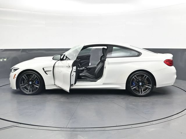 Used 2018 BMW M4 Coupe RWD image 39