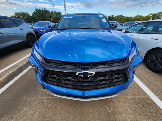 Used 2024 Chevrolet Blazer LT w/ Convenience Package FWD image 2