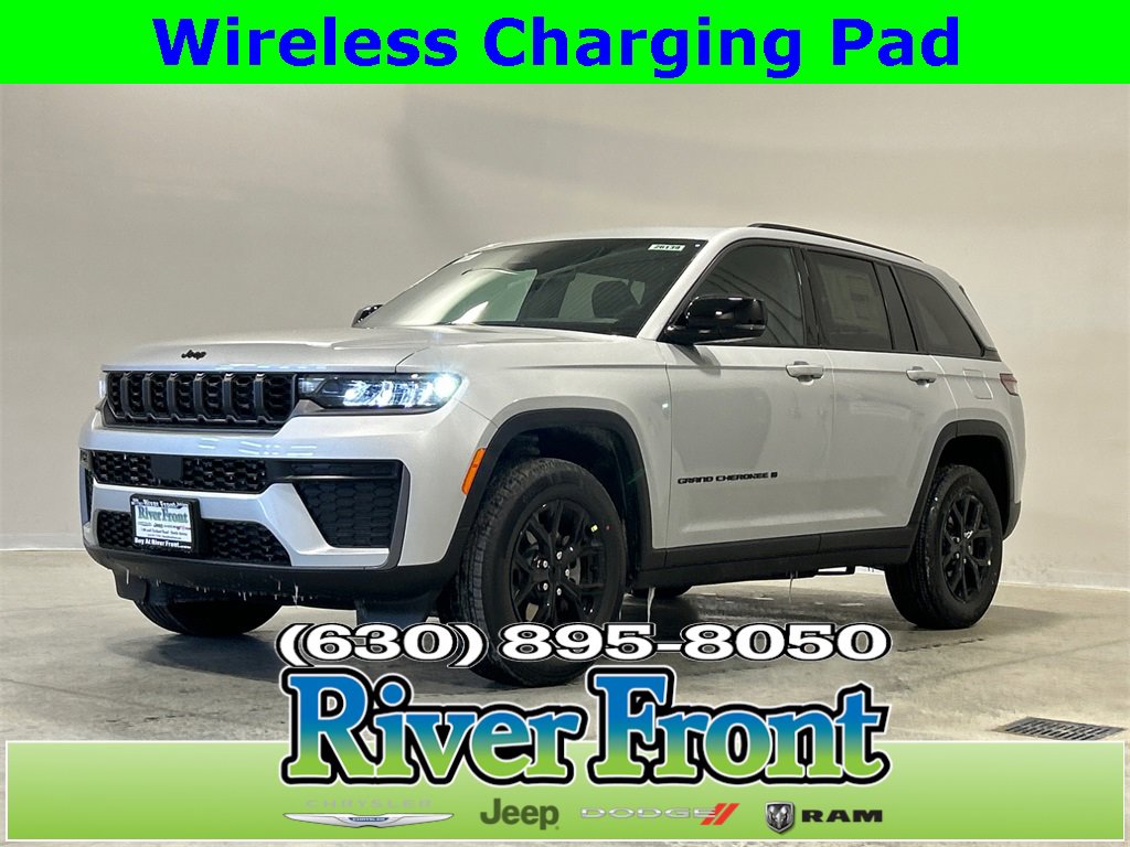 New 2026 Jeep Grand Cherokee Laredo image 1