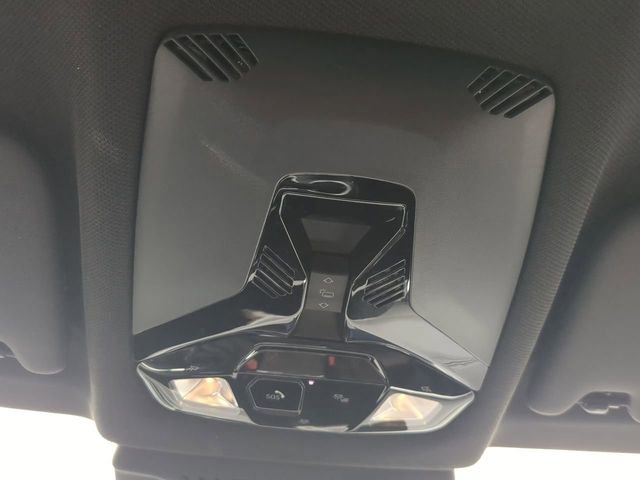 Used 2025 BMW X2 xDrive28i image 24