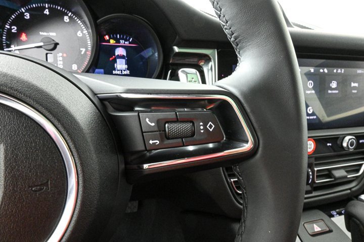 New 2025 Porsche Macan image 10