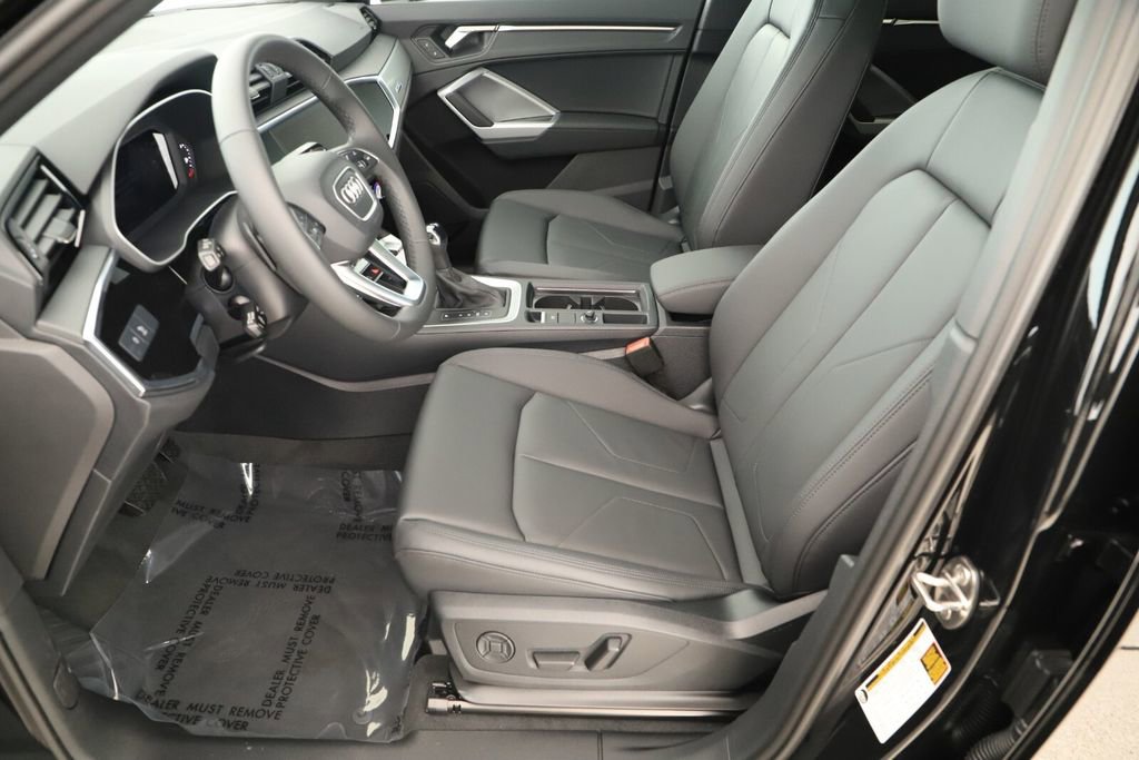 New 2025 Audi Q3 2.0T Premium image 23