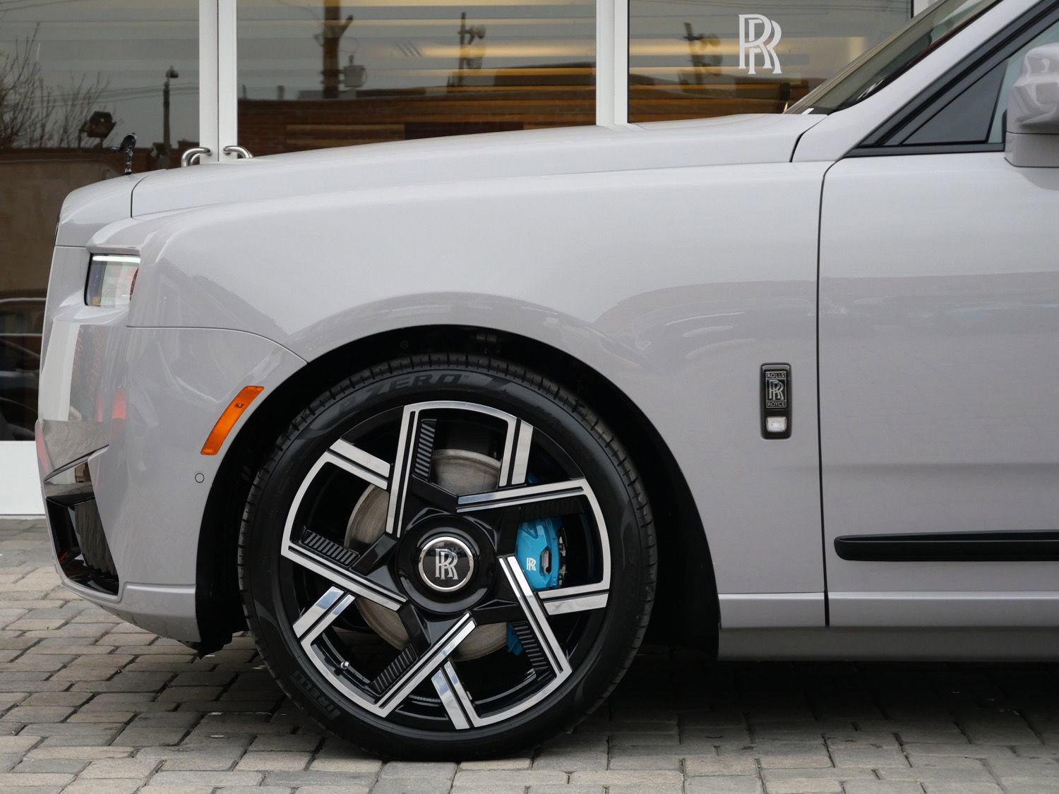 New 2026 Rolls-Royce Cullinan Black Badge image 11