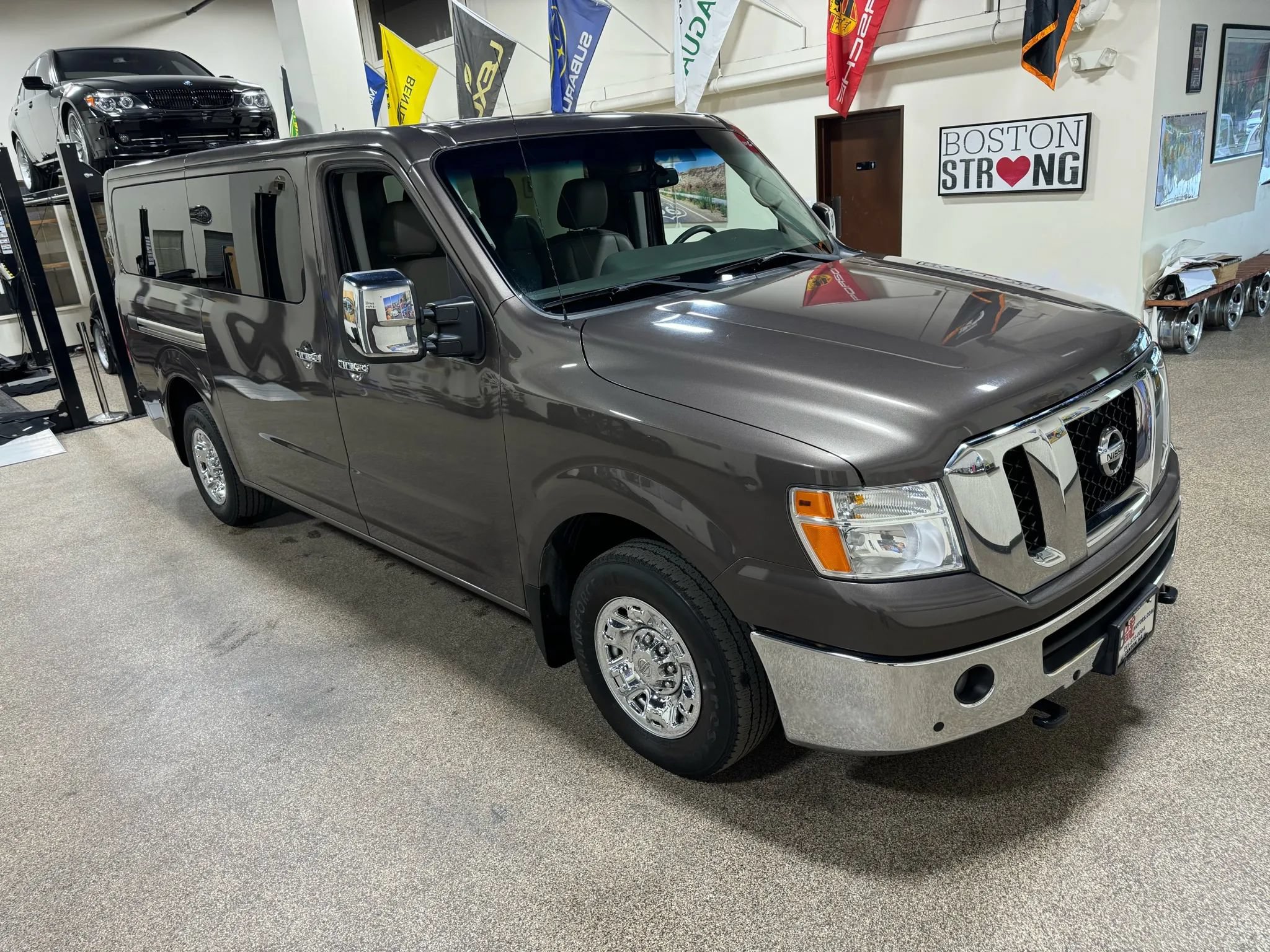 Used 2018 Nissan NV 3500 SL RWD image 11