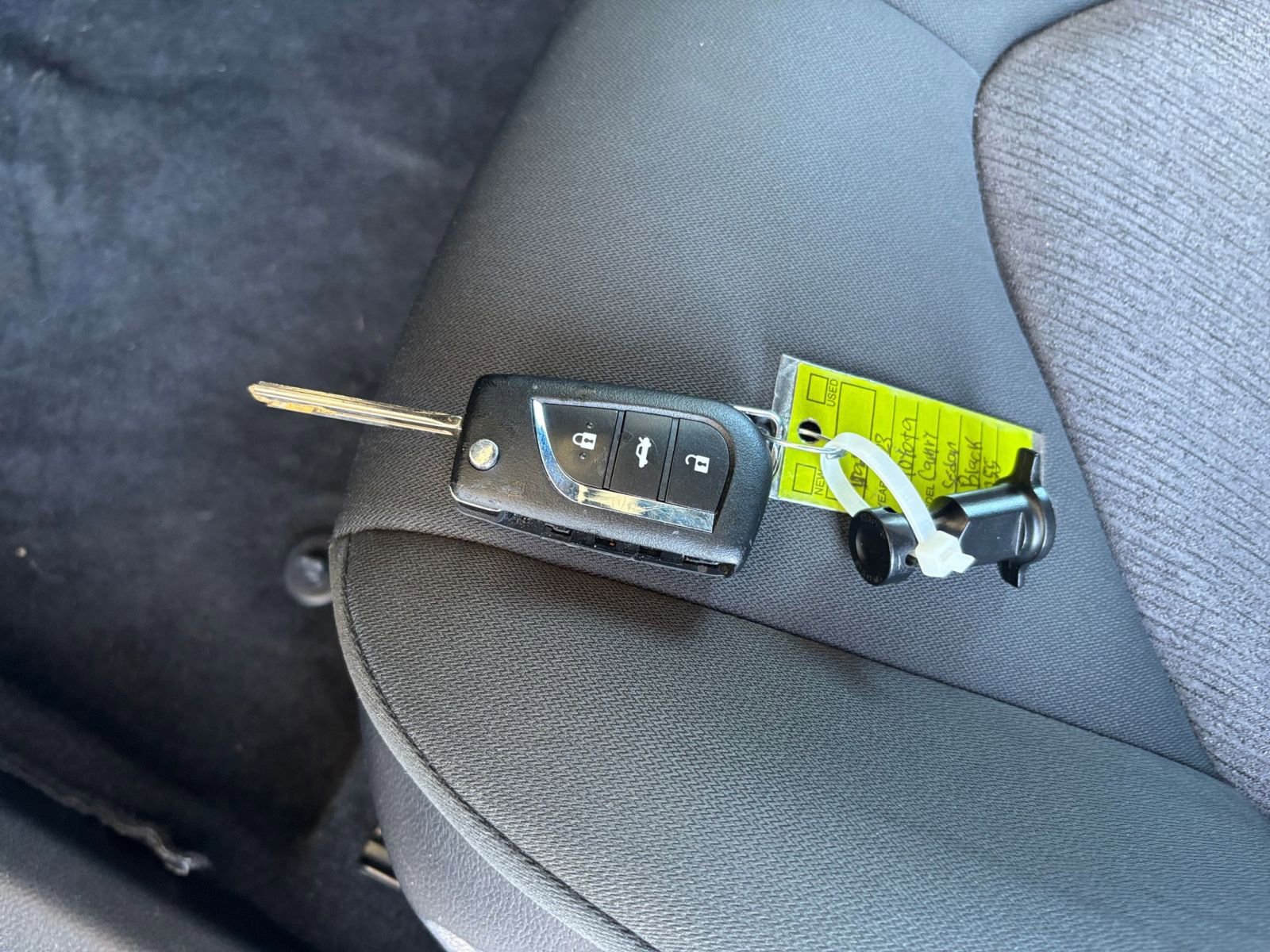 Used 2023 Toyota Camry LE FWD image 21