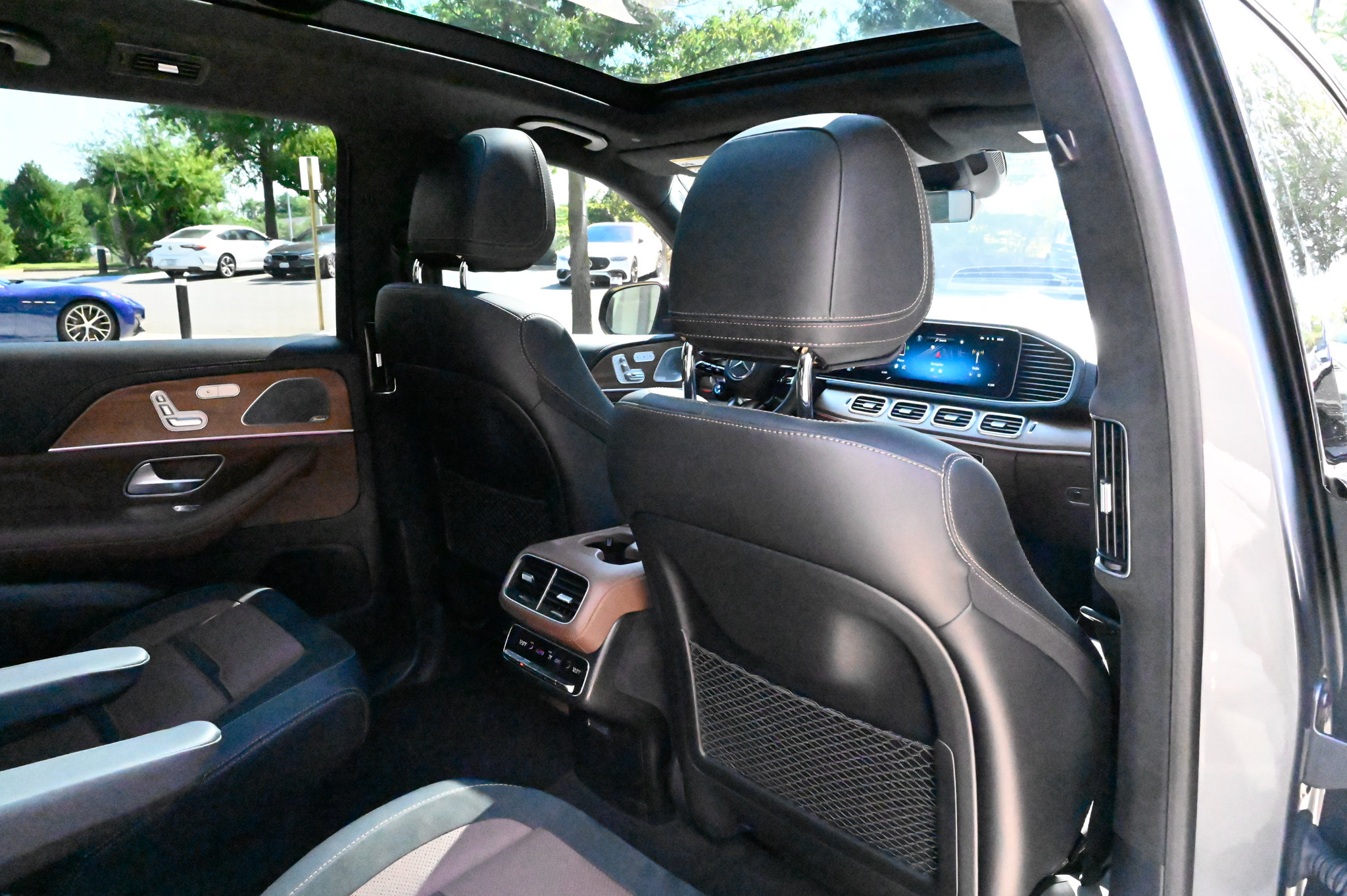 Used 2024 Mercedes-Benz GLS 63 AMG 4MATIC image 46