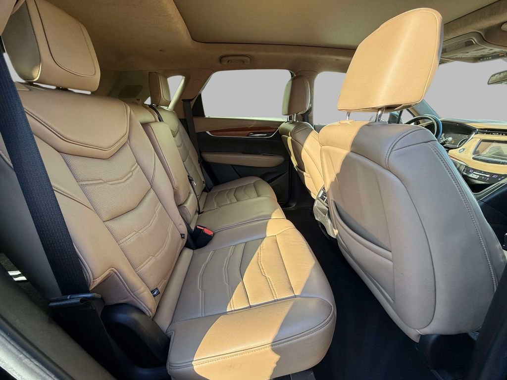 Used 2018 Cadillac XT5 Platinum image 16
