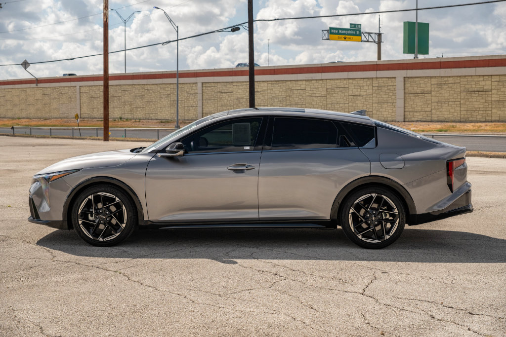 Used 2025 Kia K4 GT-Line w/ GT-Line Premium Package FWD image 5