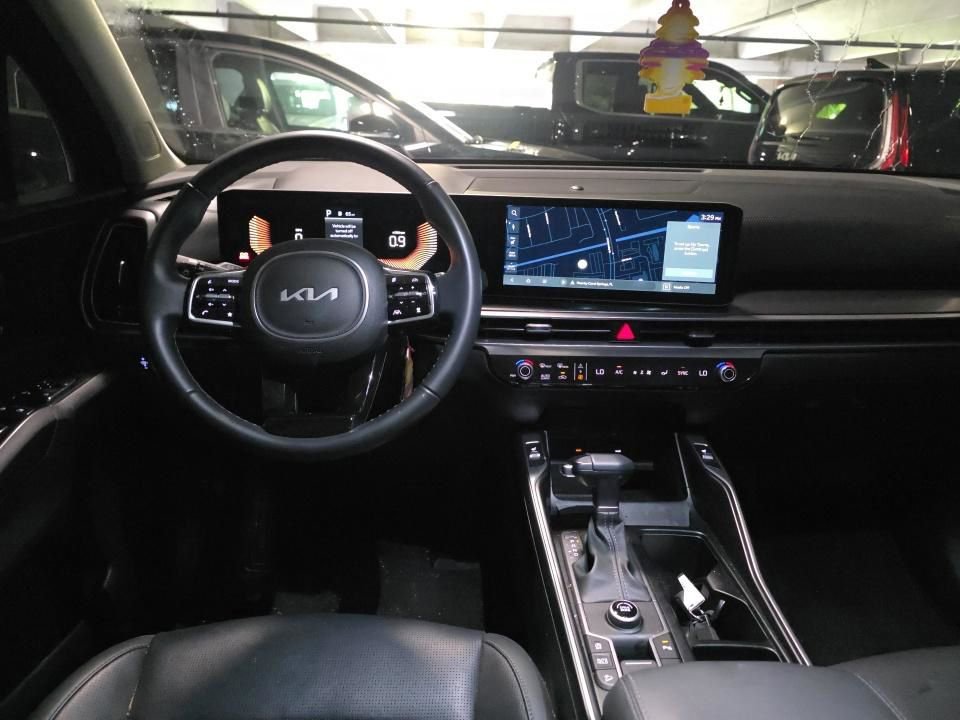 Used 2025 Kia Sorento S w/ Panoramic Sunroof Package image 21