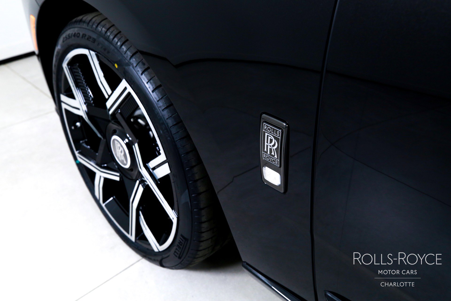 New 2026 Rolls-Royce Cullinan Black Badge image 46