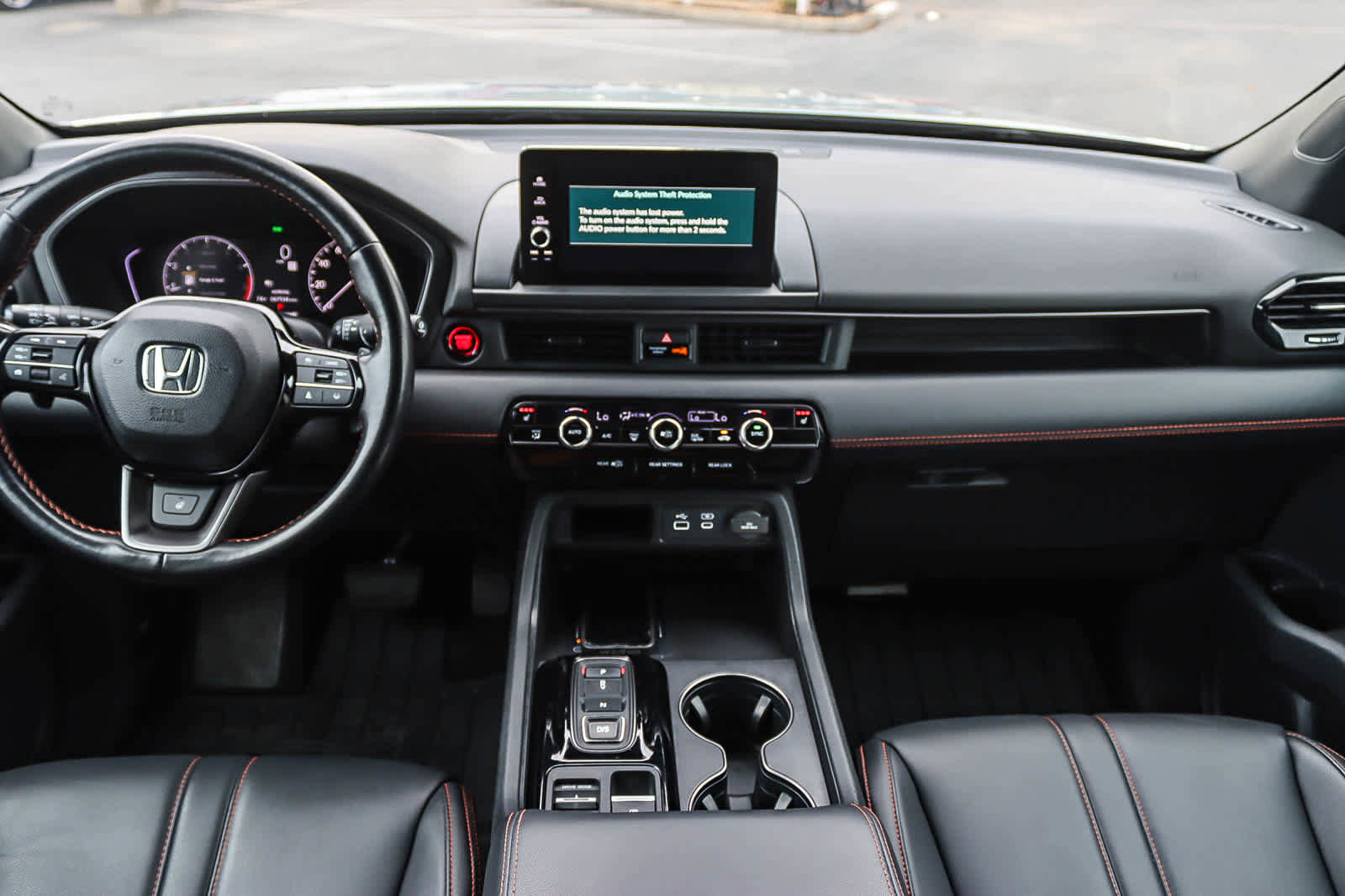 Used 2023 Honda Pilot TrailSport image 11