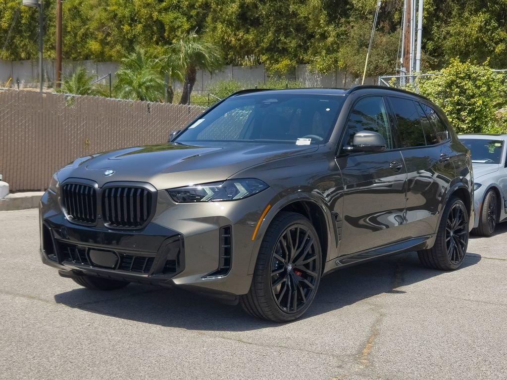 New 2026 BMW X5 xDrive40i w/ M Sport Package AWD/4WD image 2