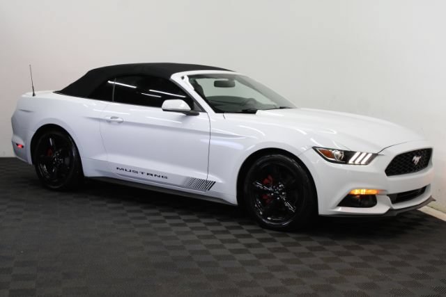 Used 2015 Ford Mustang Convertible w/ Equipment Group 051A RWD image 4