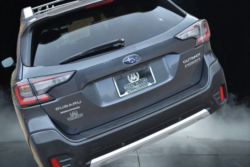 Used 2020 Subaru Outback Touring XT AWD/4WD image 11