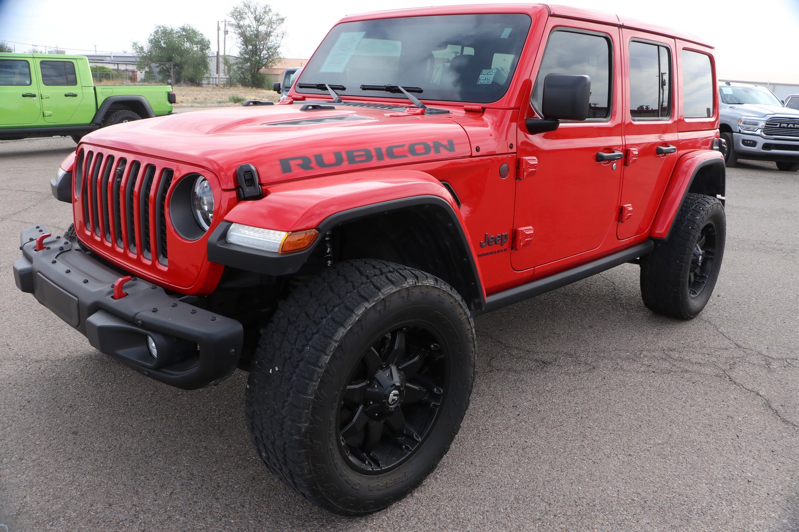 Used 2023 Jeep Wrangler Unlimited Rubicon w/ Steel Bumper Group AWD/4WD image 3