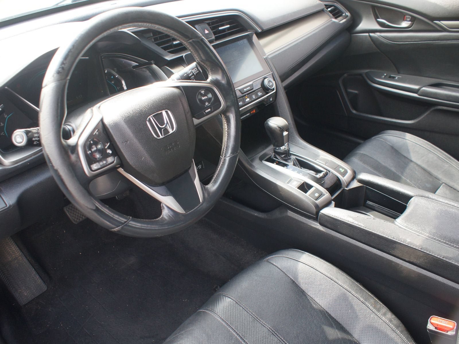 Used 2018 Honda Civic EX-L image 11