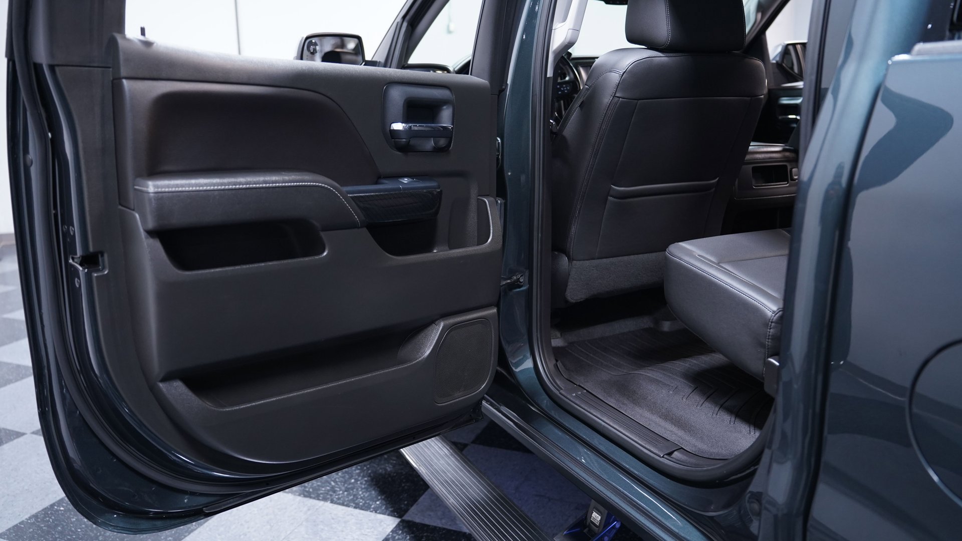 Used 2018 GMC Sierra 1500 SLT image 32