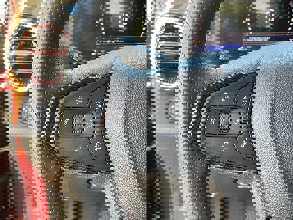 Used 2025 Chevrolet Trax RS w/ Driver Confidence Package image 26