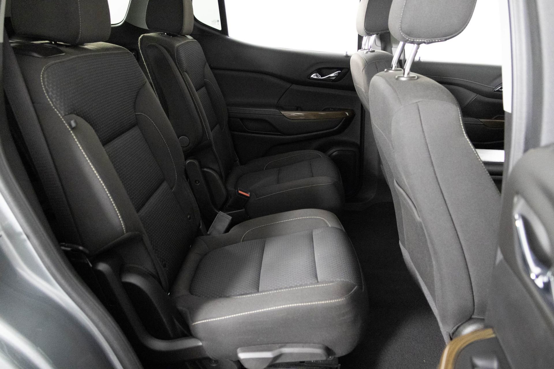 Certified 2023 GMC Acadia SLE w/ Driver Convenience Package image 40