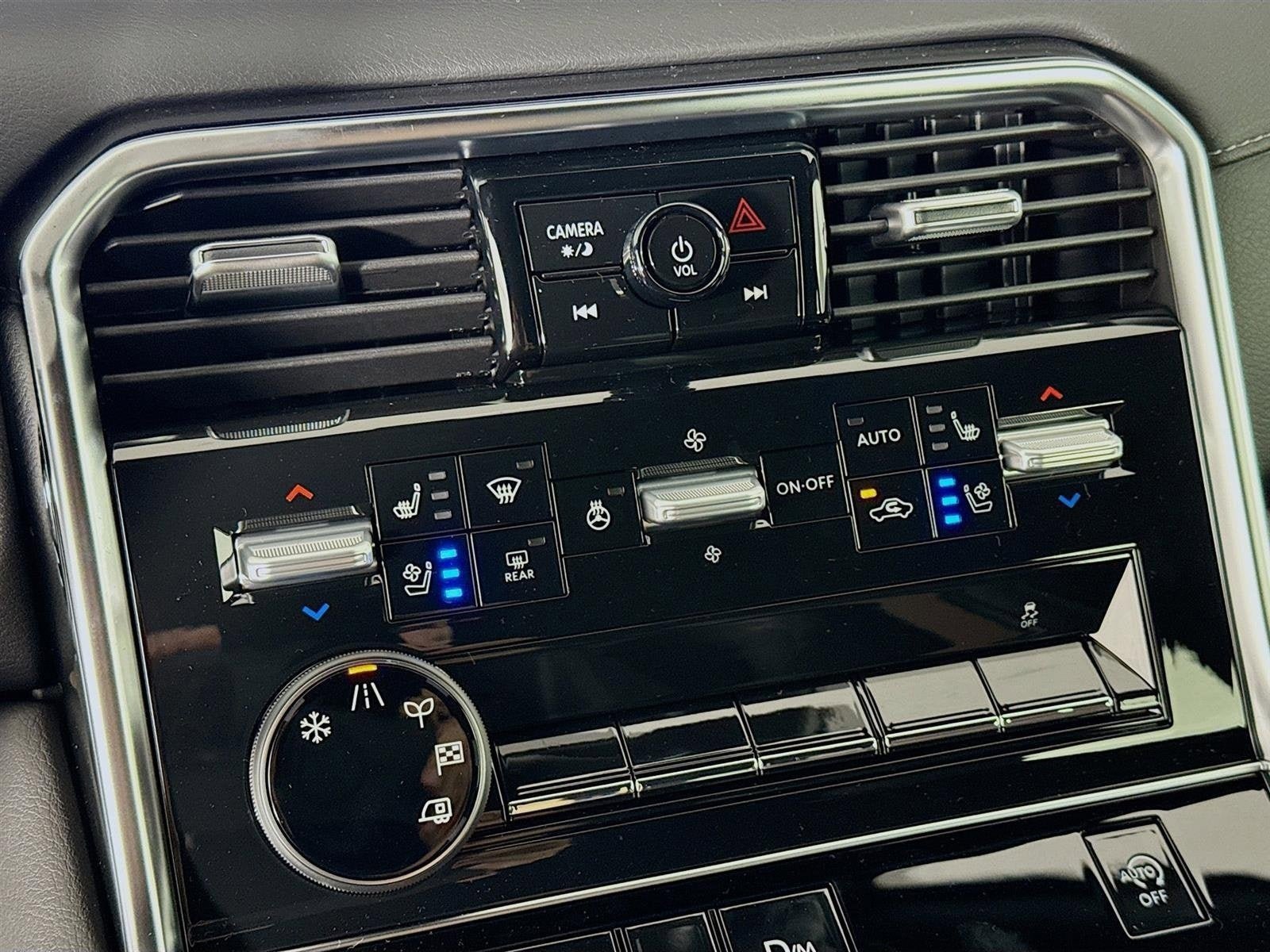 New 2026 Nissan Armada Platinum RWD image 18
