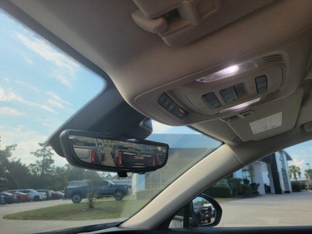 Used 2023 Buick Envision Avenir image 25