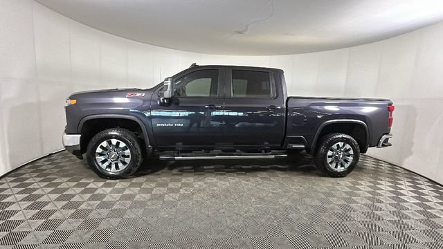 Used 2024 Chevrolet Silverado 2500 LT w/ All Star Edition AWD/4WD image 5