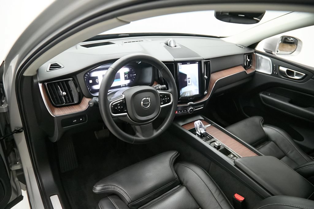 Certified 2023 Volvo XC60 T8 Ultimate w/ Climate Package AWD/4WD image 12