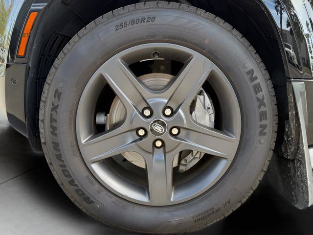 Certified 2023 Land Rover Defender 130 X-Dynamic SE image 9