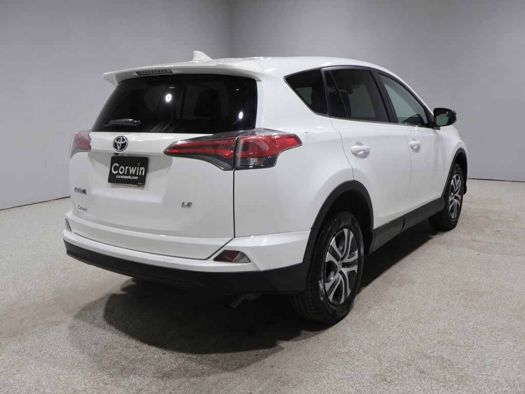 Used 2017 Toyota RAV4 LE w/ Carpet Mat Package FWD video 2