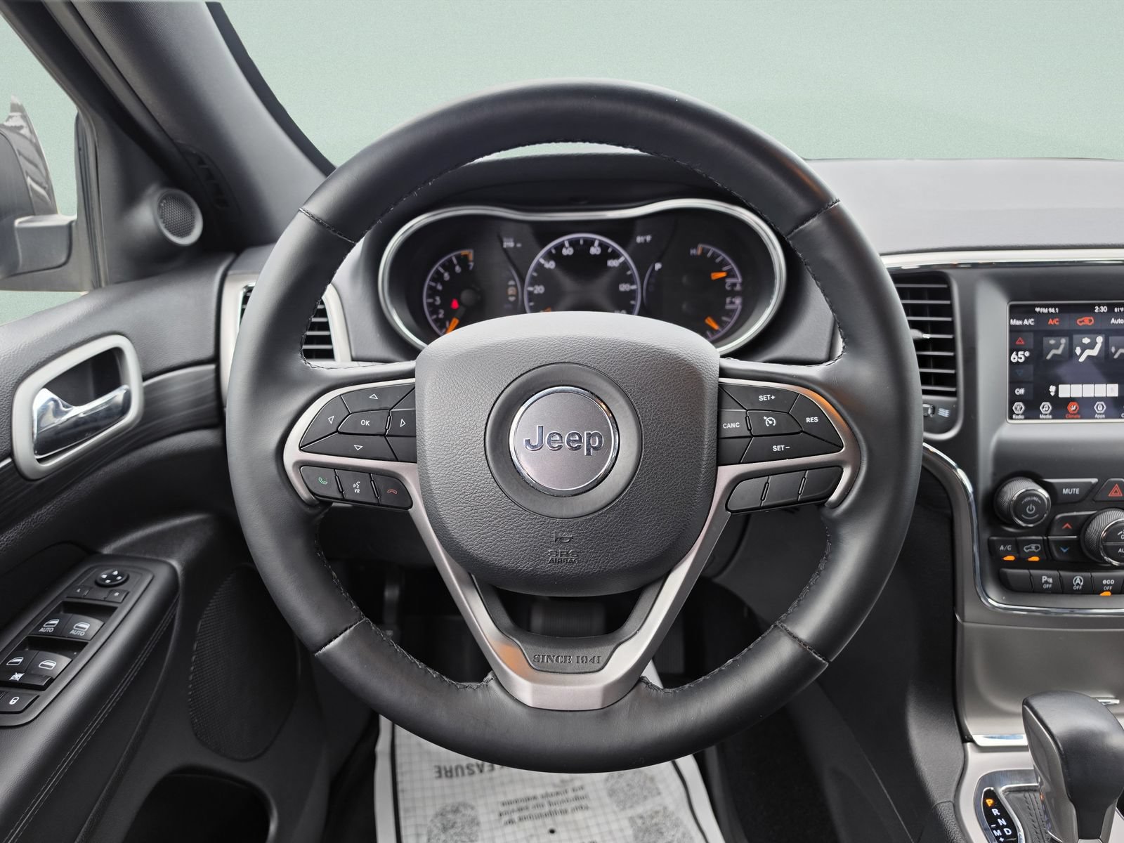Used 2021 Jeep Grand Cherokee Laredo RWD image 16