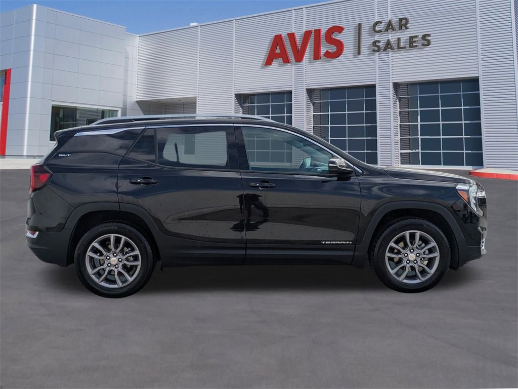 Used 2024 GMC Terrain SLT image 5