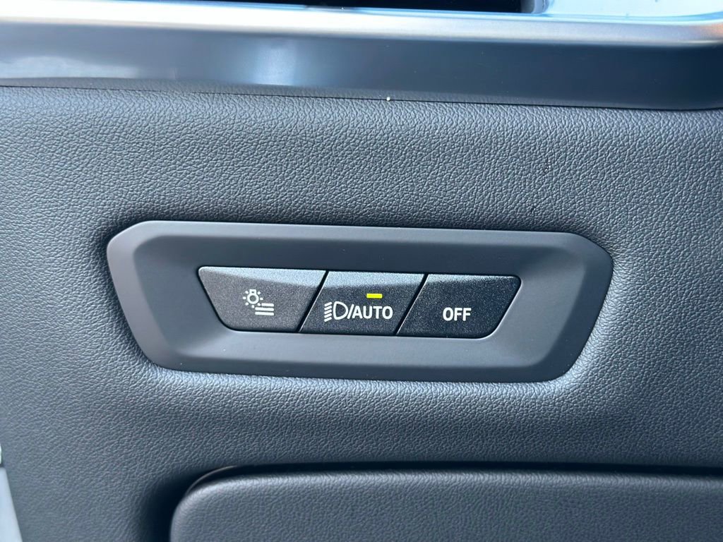 Certified 2025 BMW X5 M60i w/ Executive Package image 34