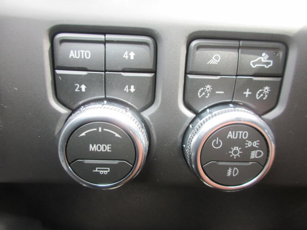 New 2026 GMC Sierra 3500 AT4 w/ AT4 Premium Plus Package AWD/4WD image 18