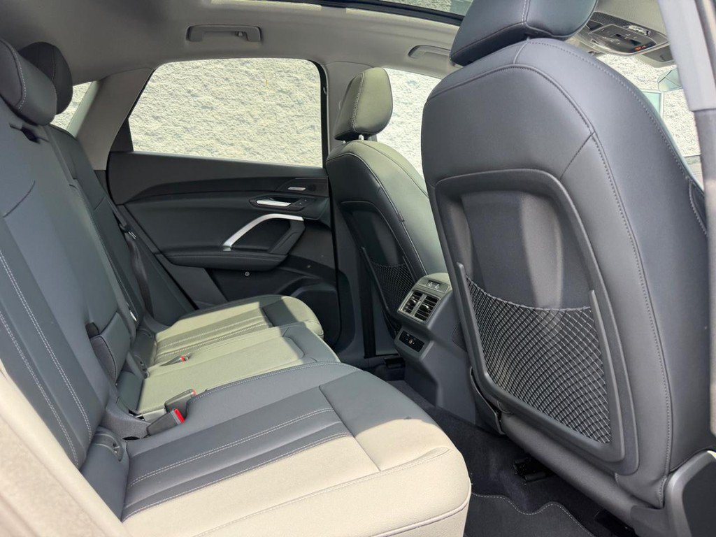 Used 2026 Audi Q5 Premium Plus w/ Premium Plus AWD/4WD image 4