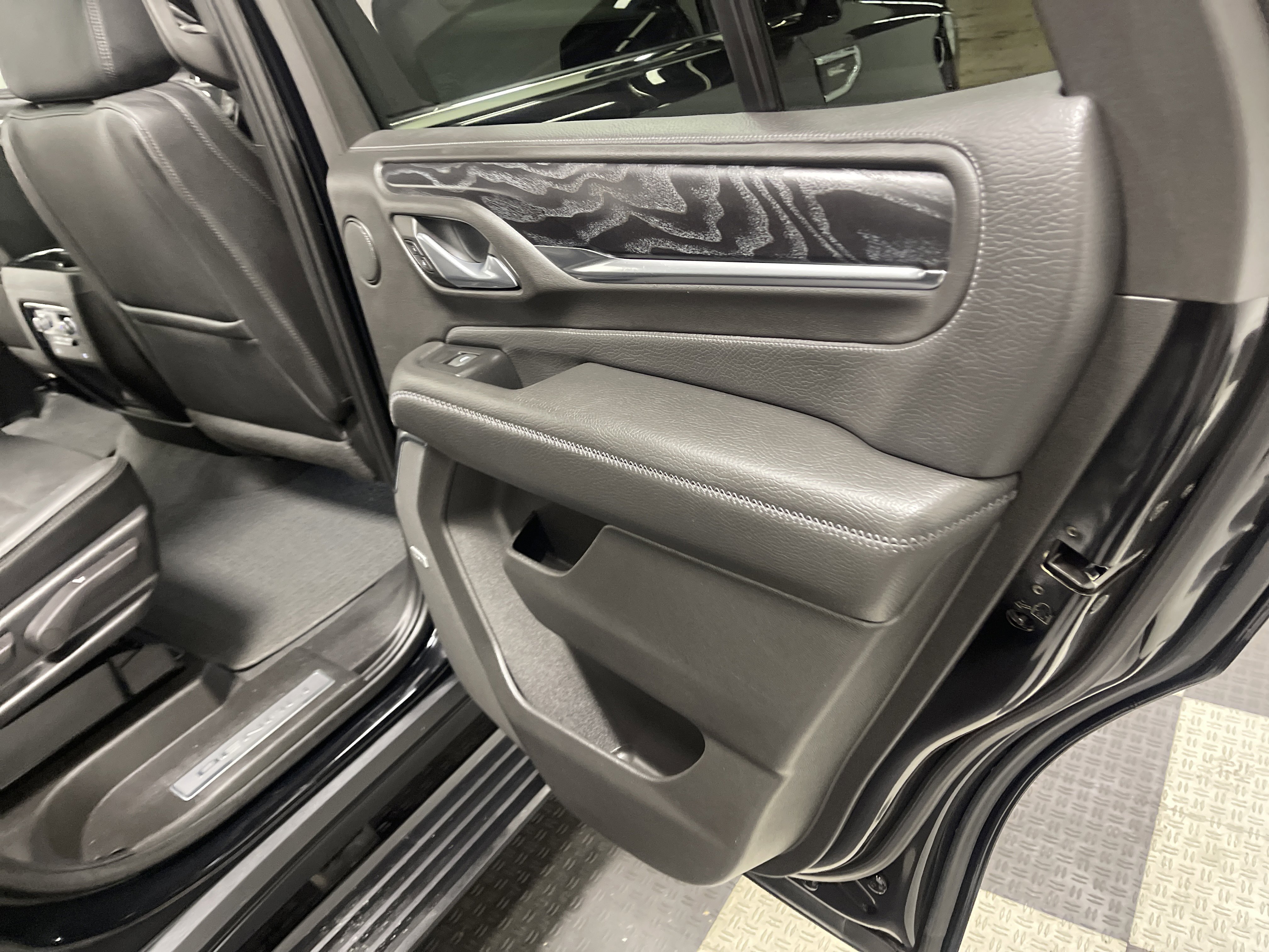 Used 2022 GMC Yukon Denali image 22