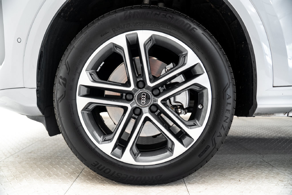 Certified 2025 Audi Q5 Premium w/ Convenience Package AWD/4WD image 41