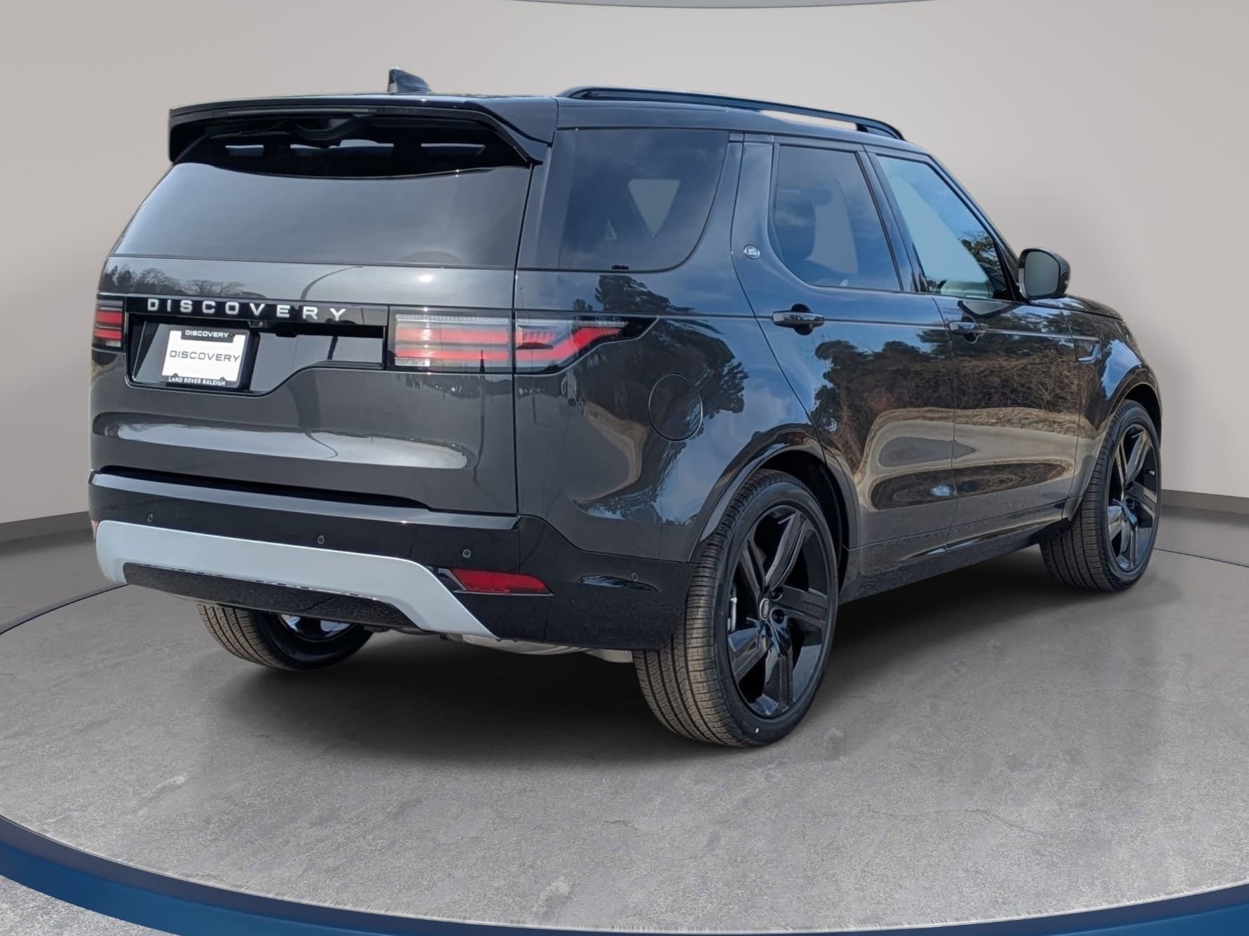 New 2026 Land Rover Discovery Limited Edition AWD/4WD image 5
