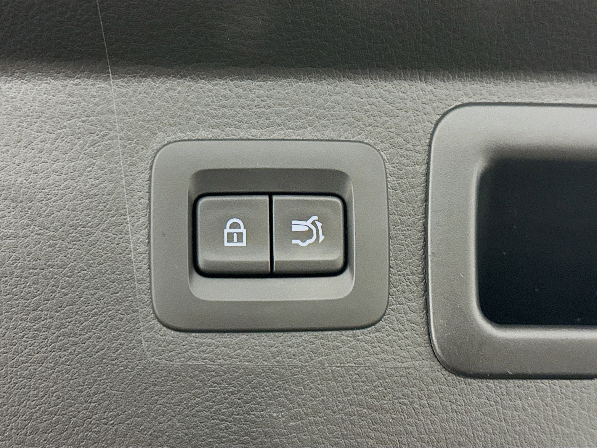 Used 2025 MAZDA CX-50 2.5 Hybrid w/ Preferred Pkg image 31