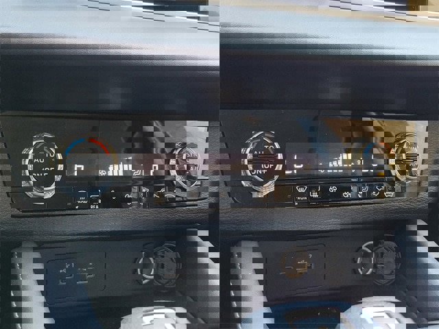 Used 2023 Mitsubishi Outlander ES image 19