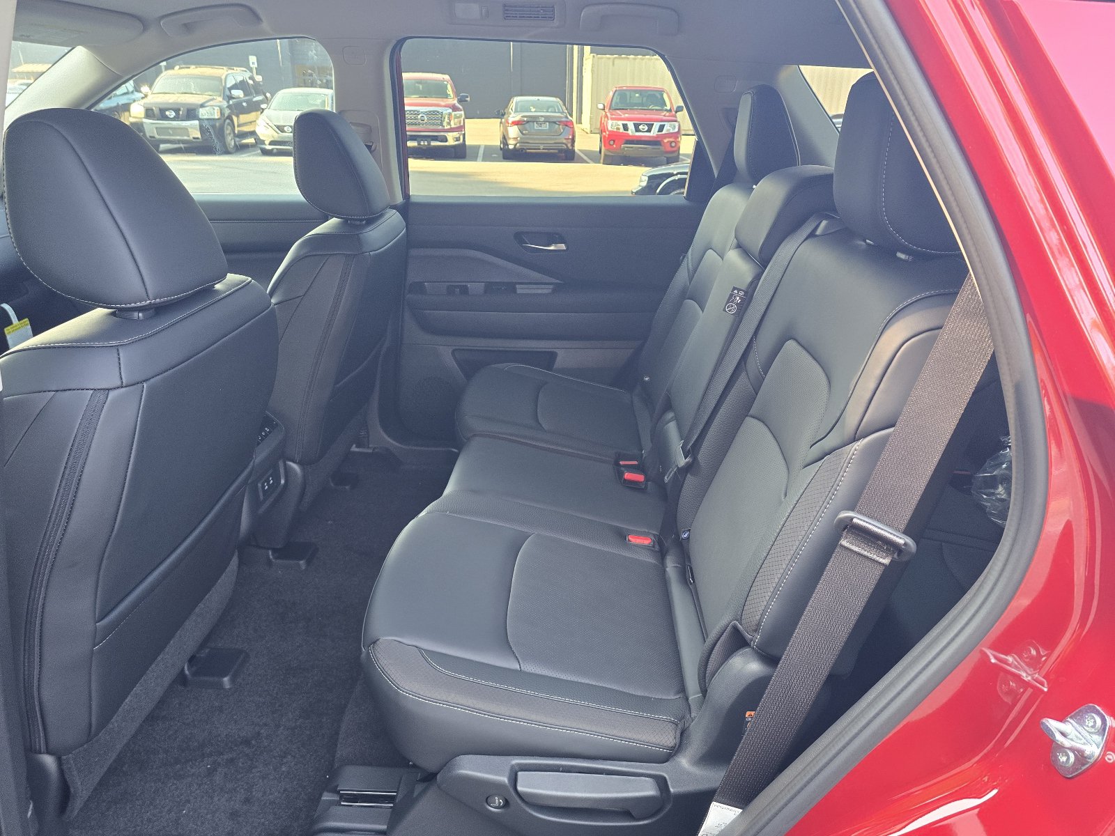 New 2026 Nissan Pathfinder SL AWD/4WD image 13