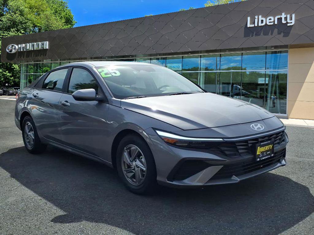 Certified 2025 Hyundai Elantra SE