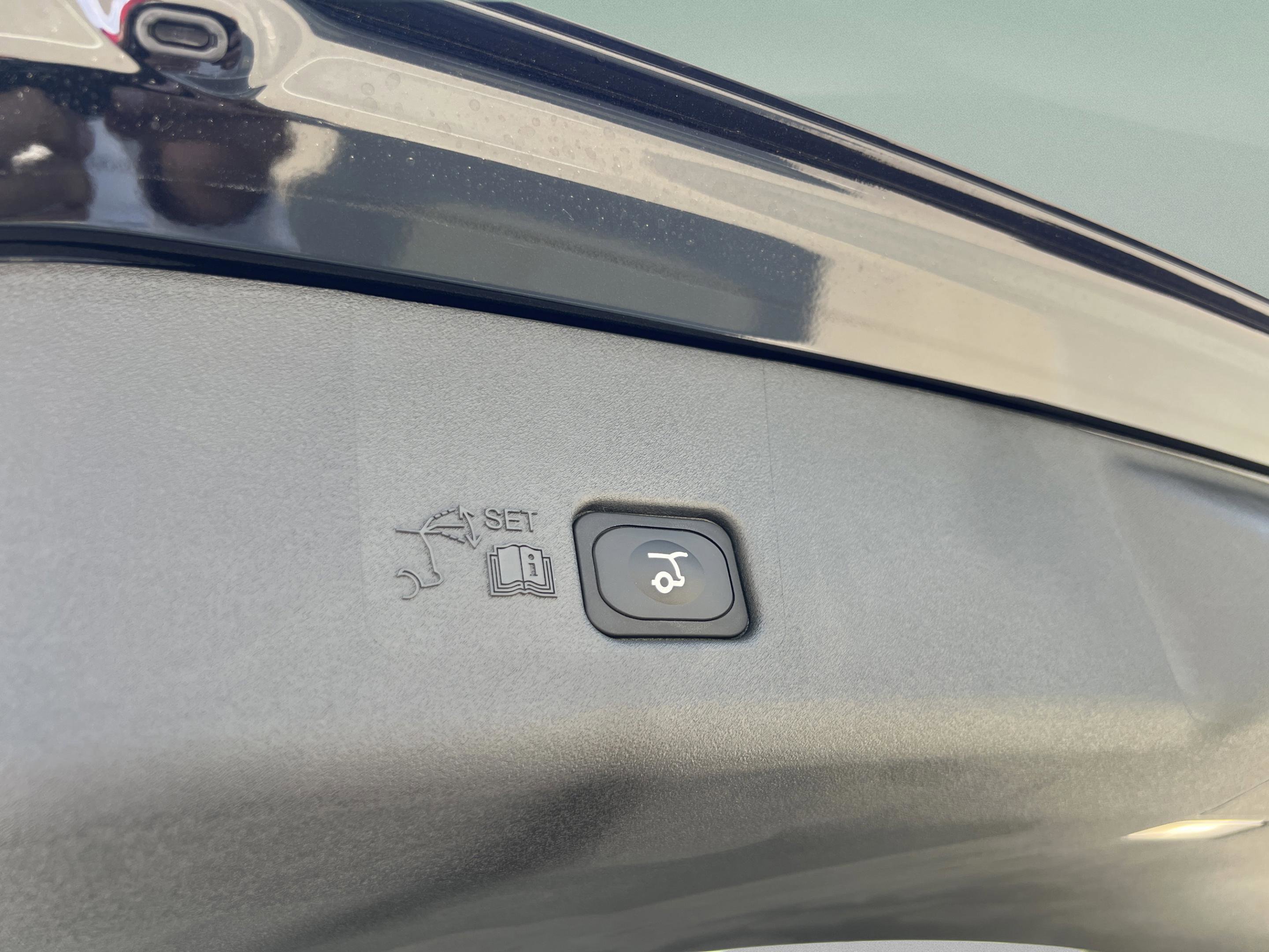 New 2025 Lincoln Nautilus Premier w/ Equipment Group 102A image 32