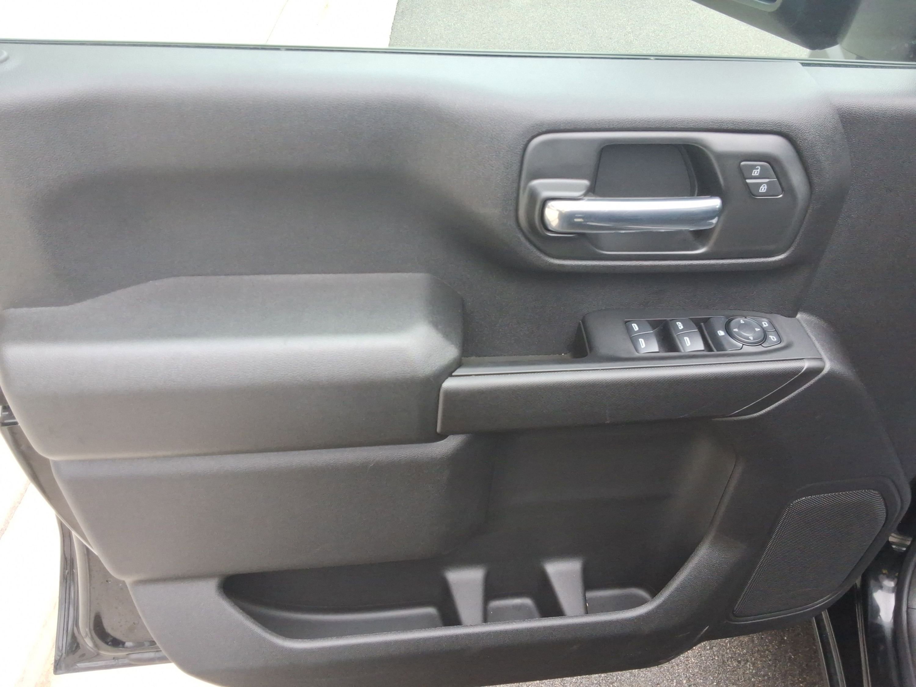 Used 2025 Chevrolet Silverado 2500 Custom w/ Custom Convenience Package image 20