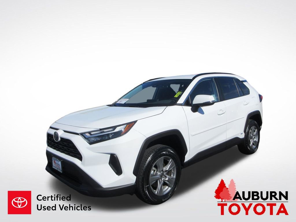 Certified 2024 Toyota RAV4 LE AWD/4WD image 4