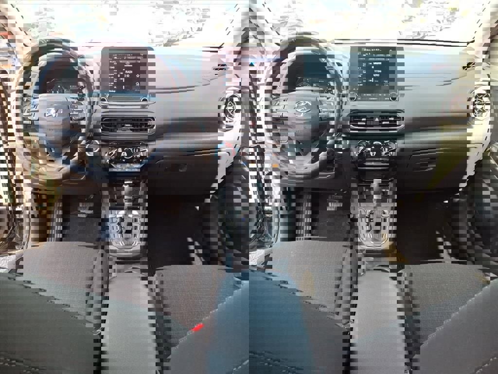 Used 2023 Hyundai Kona SEL image 7